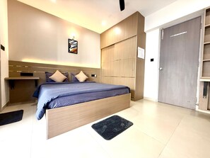 Signature Apartment, City View | Meja, ruang kerja komputer riba, Wi-fi percuma 