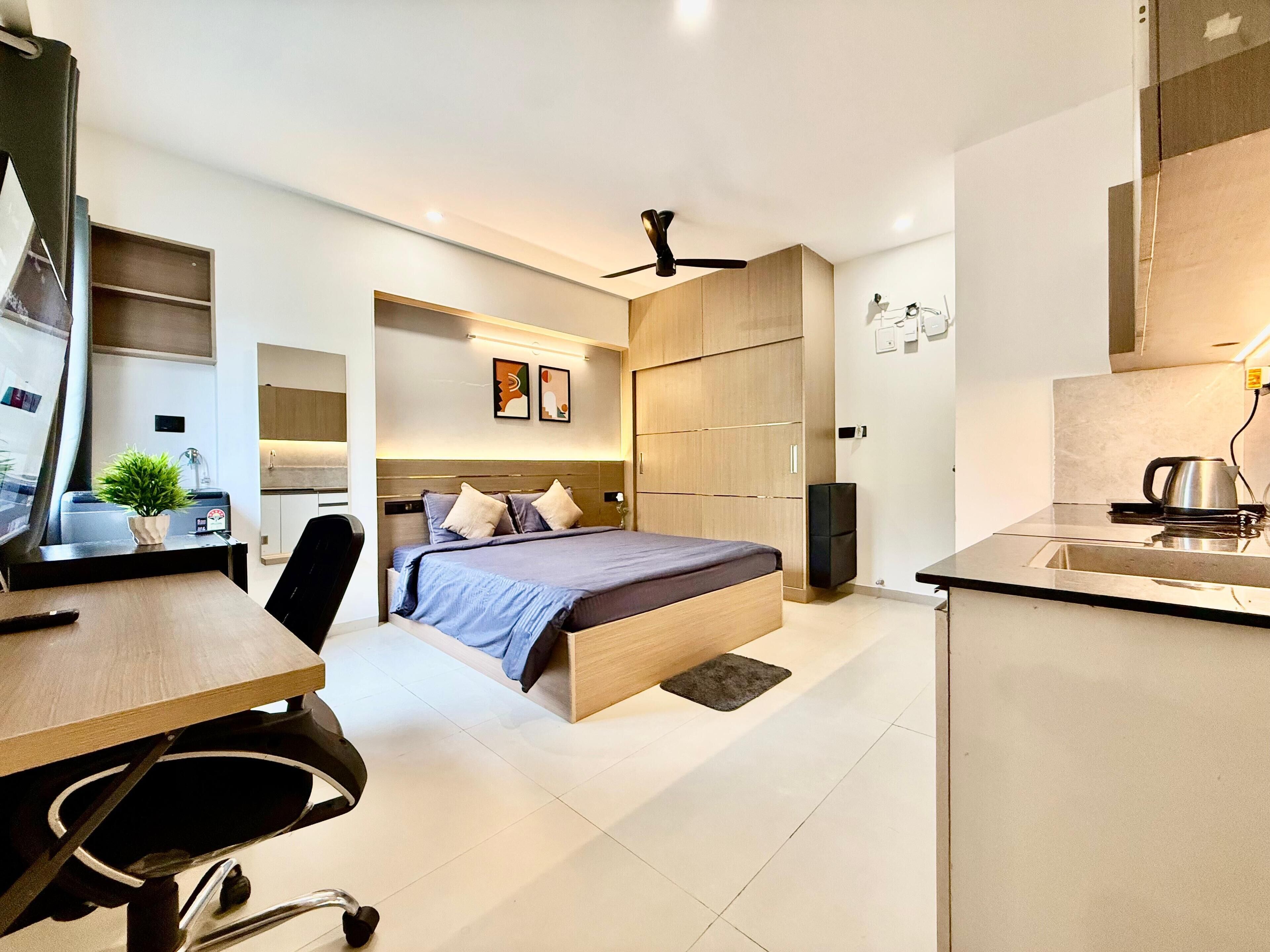 Deluxe Studio, City View