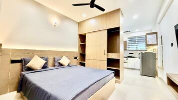 Luxury Apartment, Balcony, City View