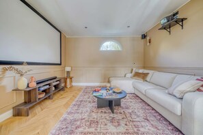 Fernseher, Arbeitsbereiche