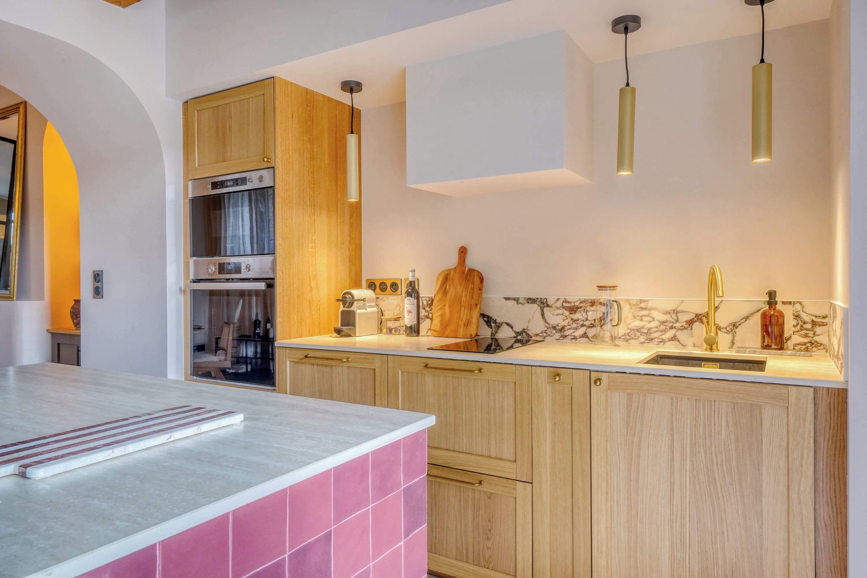 Réfrigérateur, micro-ondes, four, lave-vaisselle