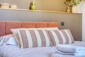 Bügeleisen/Bügelbrett, WLAN, Bettwäsche