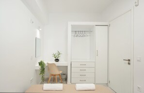 2 bedrooms, iron/ironing board, Internet, bed sheets - Gio Center Apartment (Rodos)