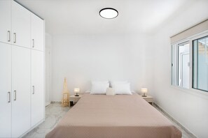 2 bedrooms, iron/ironing board, Internet, bed sheets - Gio Center Apartment (Rodos)