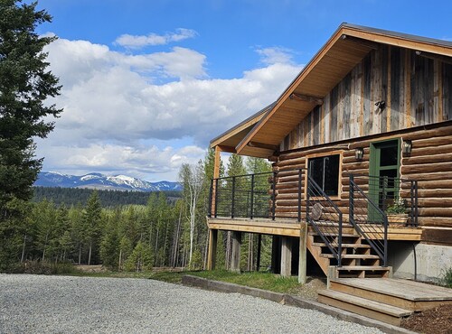 NEW 9-cabin micro-resort, Full Buy Out-private, 2 hot tubs, 2 saunas,sleeps 24