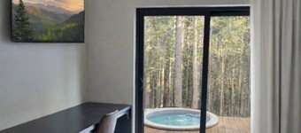 NEW 9-cabin micro-resort, Full Buy Out-private, 2 hot tubs, 2 saunas,sleeps 24