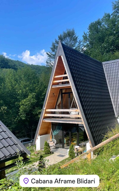 Cozy Cabin în Blidari Maramureș-Hot Tub Fresh Air Relaxing Mountain Cabin