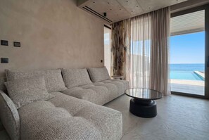 Smart TV, video games - Lapis Nera Villas - Beachfront & Free*Heated Pools (Heraklion)