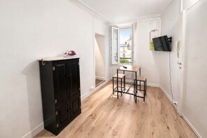 Interior - Studio Parisien grands boulevards Couple ou Solo (Paris)