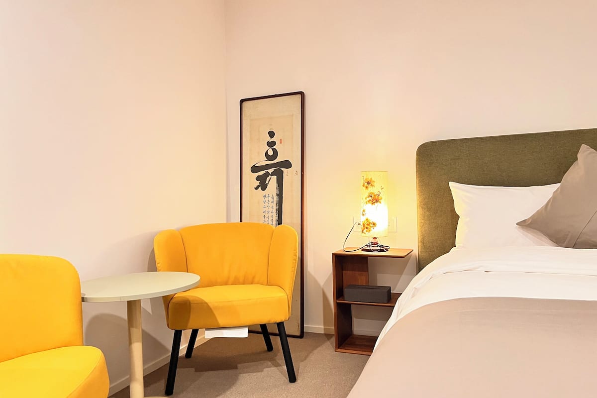 클래식 더블룸 | 책상, 노트북 작업 공간, 암막 커튼, 방음 설비