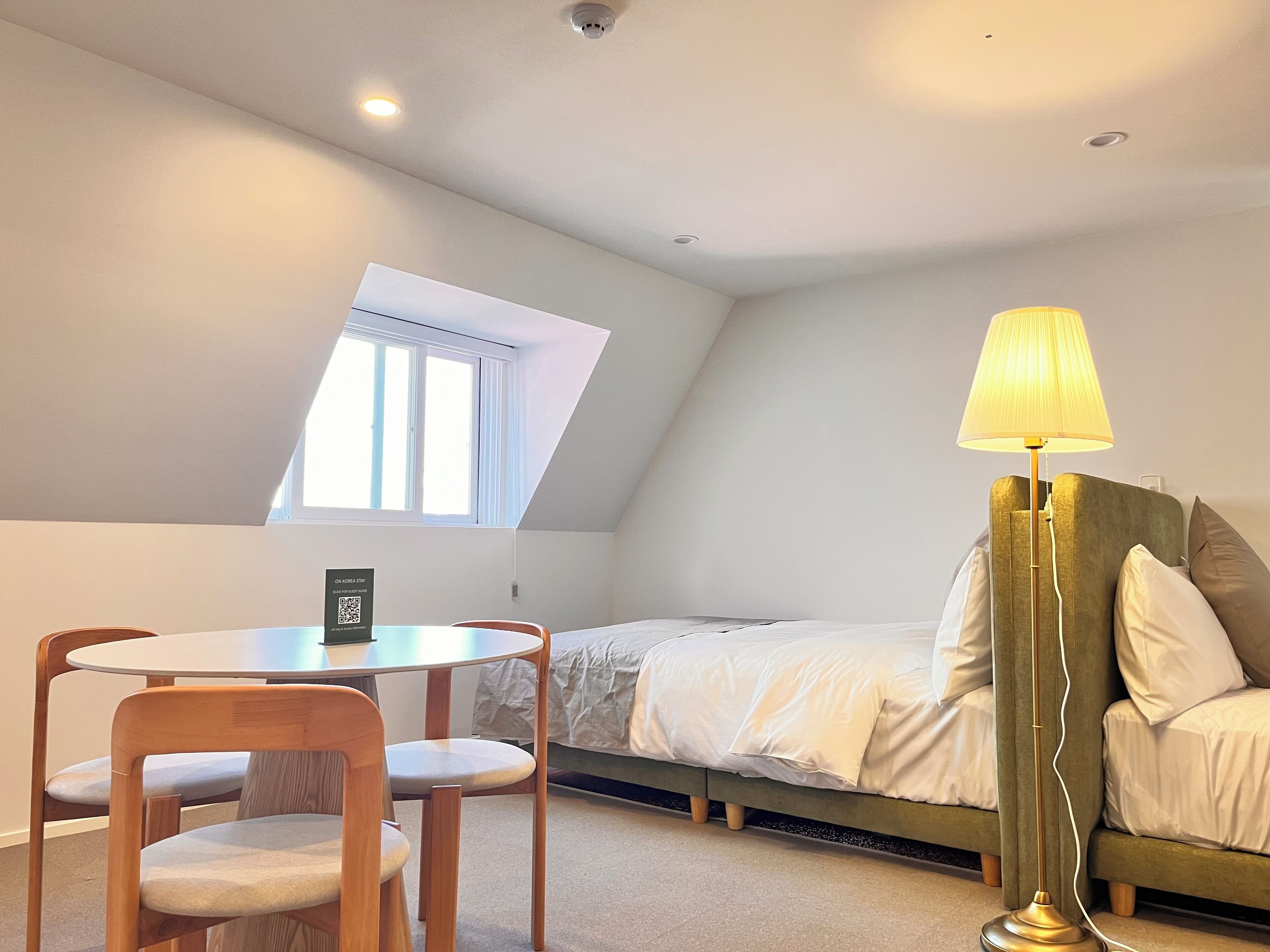 Deluxe Triple Room | Premium bedding, down comforters, pillowtop beds, free minibar