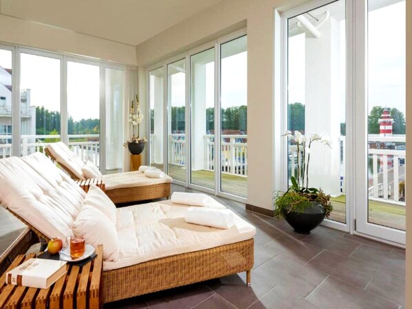 Apartment | Spa treatment - Sunday Resort Hafendorf Penthouse Suite (Rheinsberg)
