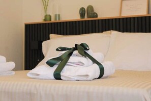 1 bedroom, iron/ironing board, WiFi, bed sheets - Le Petit Nottolini - Modern comfort in the heart of Lucca, a stone's throw from the walls (Lucca)