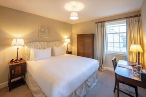 2 bedrooms, desk, WiFi, bed sheets - Library Cottage at Rosebery Steading, Gorebridge (Temple)