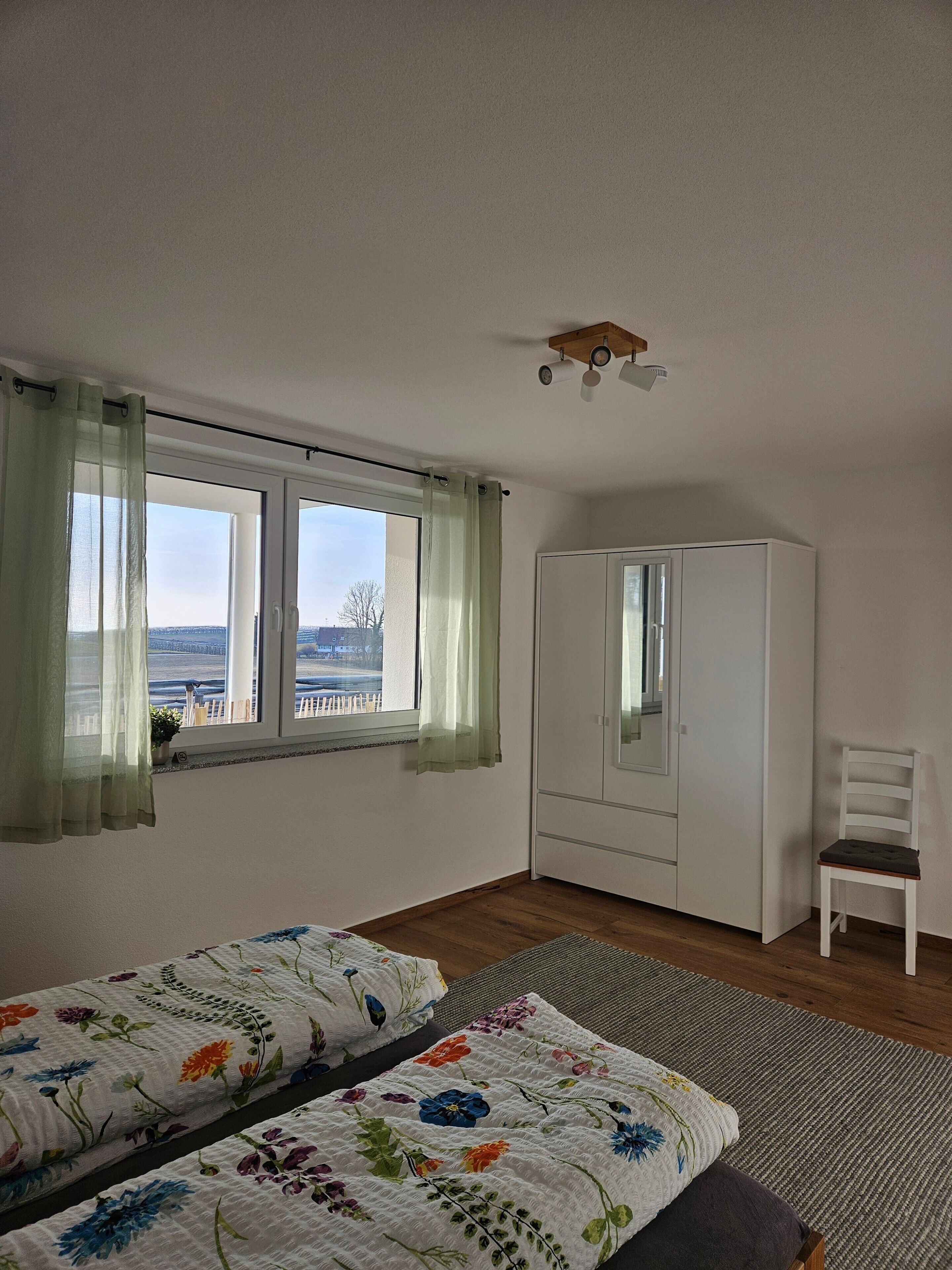 2 chambres, fer et planche à repasser, Wi-Fi, draps fournis