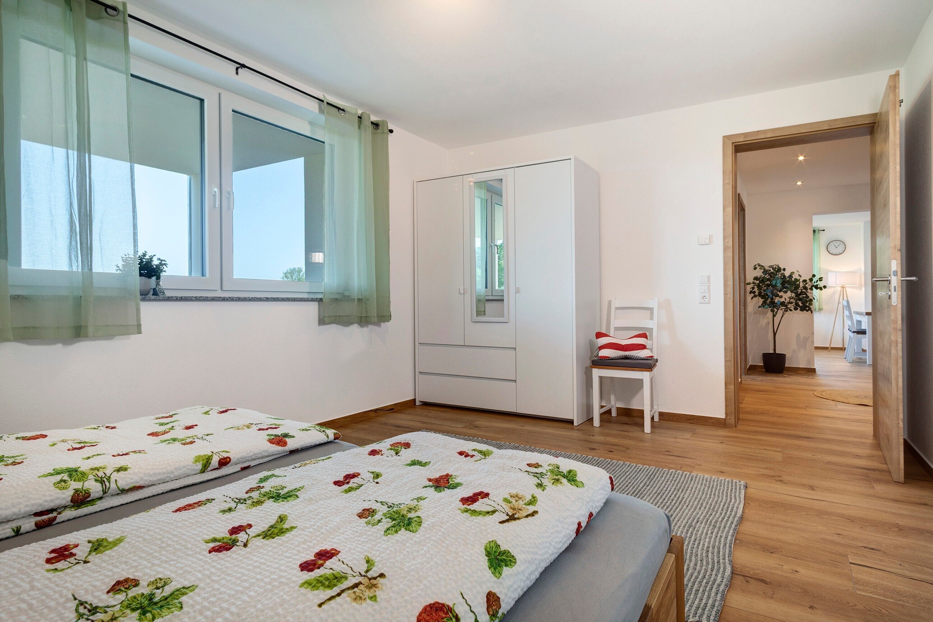 2 quartos, ferros/tábuas de passar roupa, Wi-Fi, roupa de cama