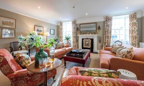 TV, offices - The Farmhouse at Rosebery Steading, Gorebridge (Temple)
