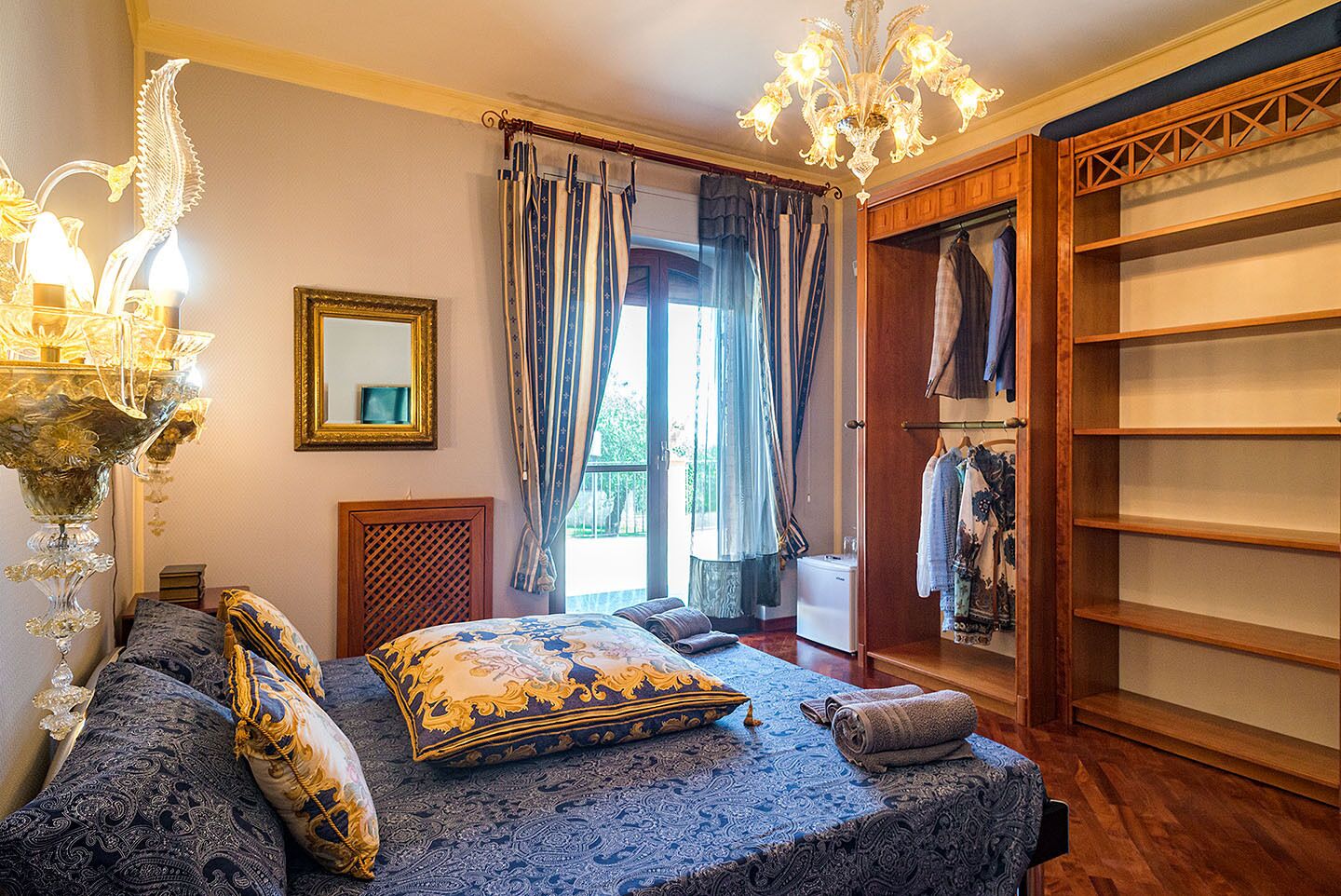 Klassieke tweepersoonskamer, uitzicht op tuin | Verduisterende gordijnen, gratis wifi