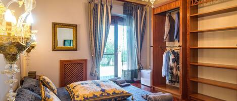 Classic Double Room, Garden View | Blackout curtains, free WiFi