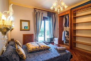 Classic-dobbeltværelse - udsigt til have | Mørklægningsgardiner, gratis Wi-Fi