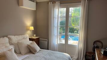 4 chambres, fer et planche Ă repasser, Wi-Fi, draps fournis