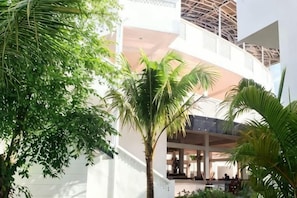 Bahagian luar