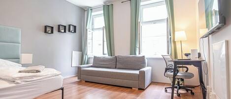 Basic Apartment | Laptop workspace, iron/ironing board, free WiFi