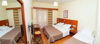 Hotel Ena - Bright Mountain View Suite With Pool