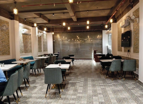 Restaurant - WORMWOOD SYNERGY VARANASI (Varanasi)