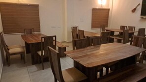 Dining - Oscar club Farmhouse and Resorts (Mangaluru)