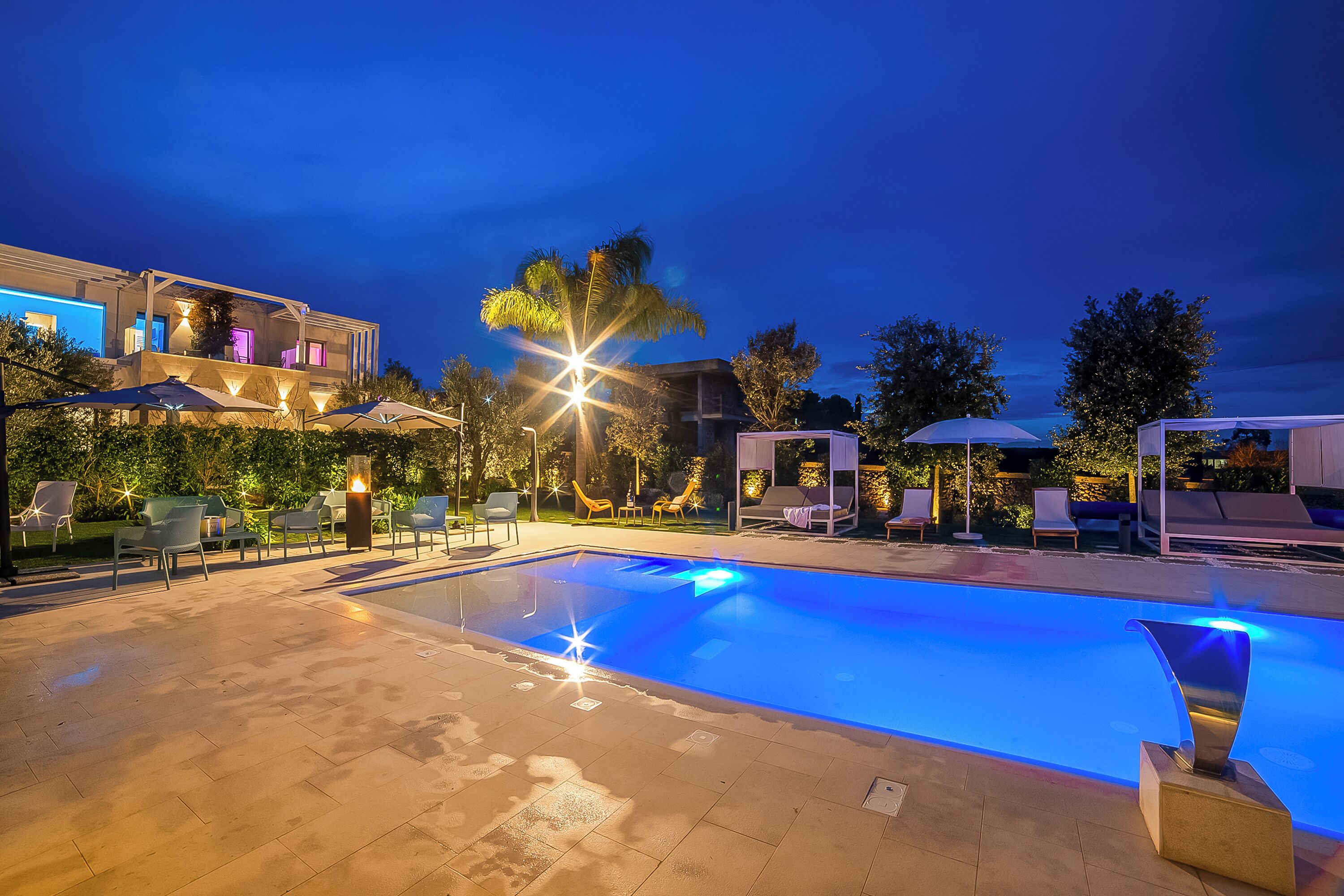 Seasonal outdoor pool, a heated pool