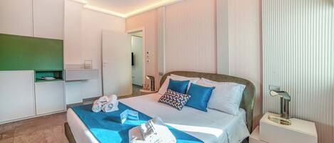 Family Apartment, Multiple Bedrooms, 2 Bathrooms (Alternative Apartments Pool & Garden) | 3 bedrooms, free WiFi, bed sheets