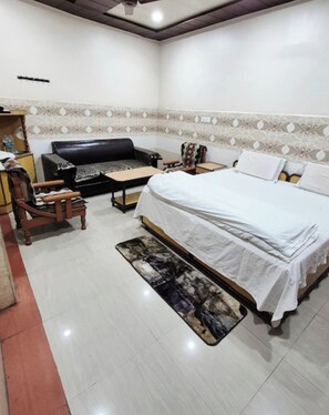 Free WiFi - Taj Guest House  (Bhiwani)
