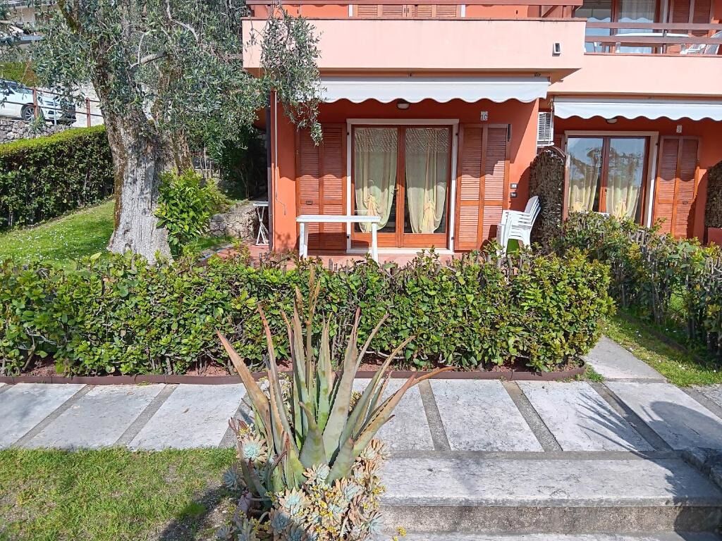Departamento, vista al lago | Detalle exterior