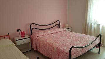 Lejlighed - søudsigt | Mørklægningsgardiner, strygejern/strygebræt, gratis Wi-Fi