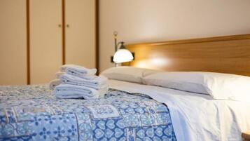 Blendingsgardiner, strykejern/-brett og wi-fi (inkludert)