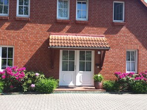 Exterior detail - Vacation apartment Rahn Apartment 1 - Cozy two-room apartment close to the center (Timmendorfer Strand)