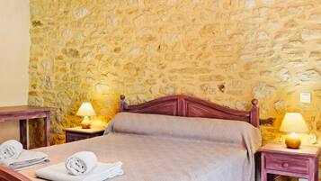 6 chambres, fer et planche Ă repasser, Wi-Fi, draps fournis