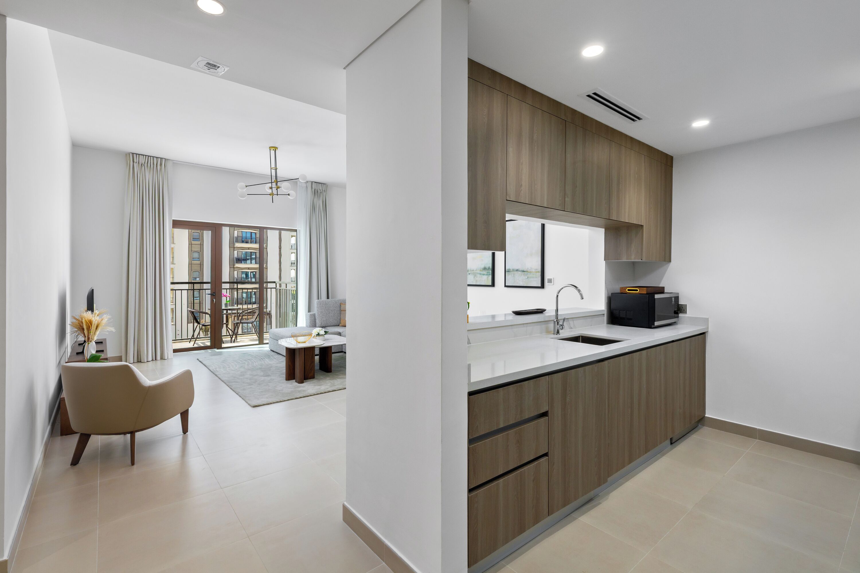 Deluxe Apartment, 1 King Bed, Non Smoking, Bathtub | Private kitchen | Coffee/tea maker, electric kettle, toaster, cleaning supplies