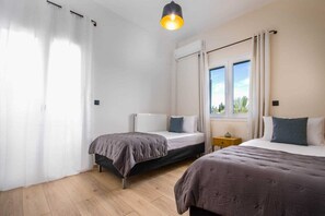 2 bedrooms, iron/ironing board, travel cot, free WiFi - Stylish 2BR Base for Exploring Corfu (Corfu)