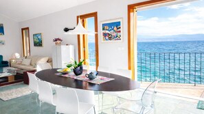 Dining - Villa Perfect house beachfront by Villas Guide (Lovran)