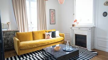 Svit Comfort - utsikt mot trädgården | Vardagsrum