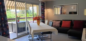 Interior - LAVANDOU APPARTEMENT F3 EN VILLE DANS UN PARC DE VERDURE PROCHE PLAGE (Le Lavandou)