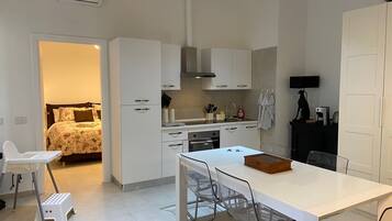 1 camera, una scrivania, ferro/asse da stiro, Wi-Fi gratuito