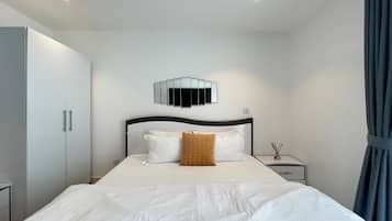 Deluxe Studio Suite, Patio, Garden View