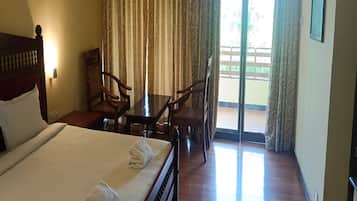 디럭스 더블룸, 발코니, 정원 전망 | 이집트산 면 시트, 고급 침구, 책상, 무료 WiFi