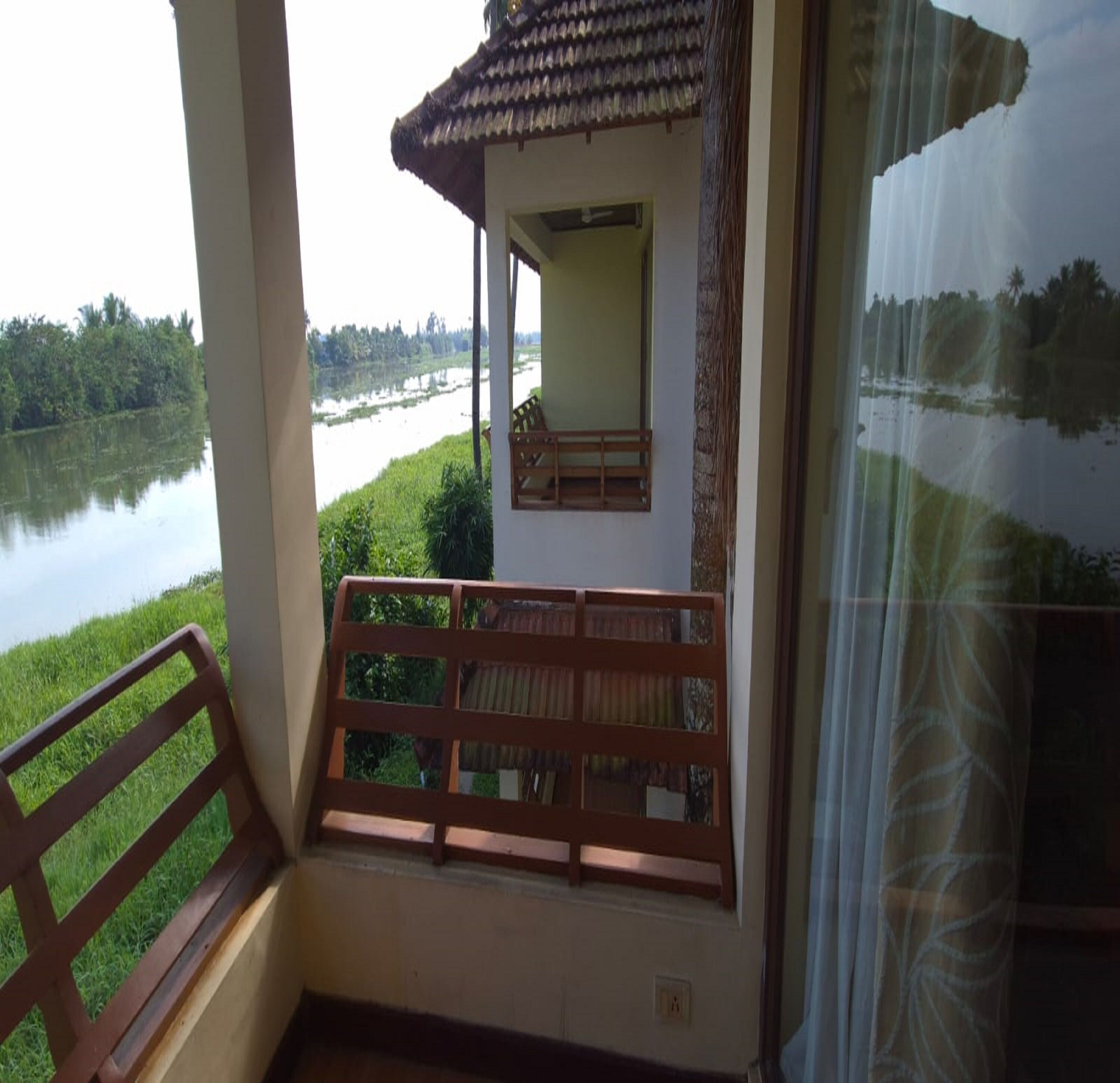 Standard Double Room, Lake View | Egyptian cotton sheets, premium bedding, desk, free WiFi