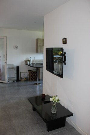 Interior - Magnificent T2 private pool. (Castellare Di Casinca)