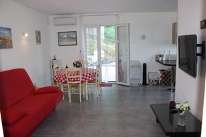 Living area - Magnificent T2 private pool. (Castellare Di Casinca)
