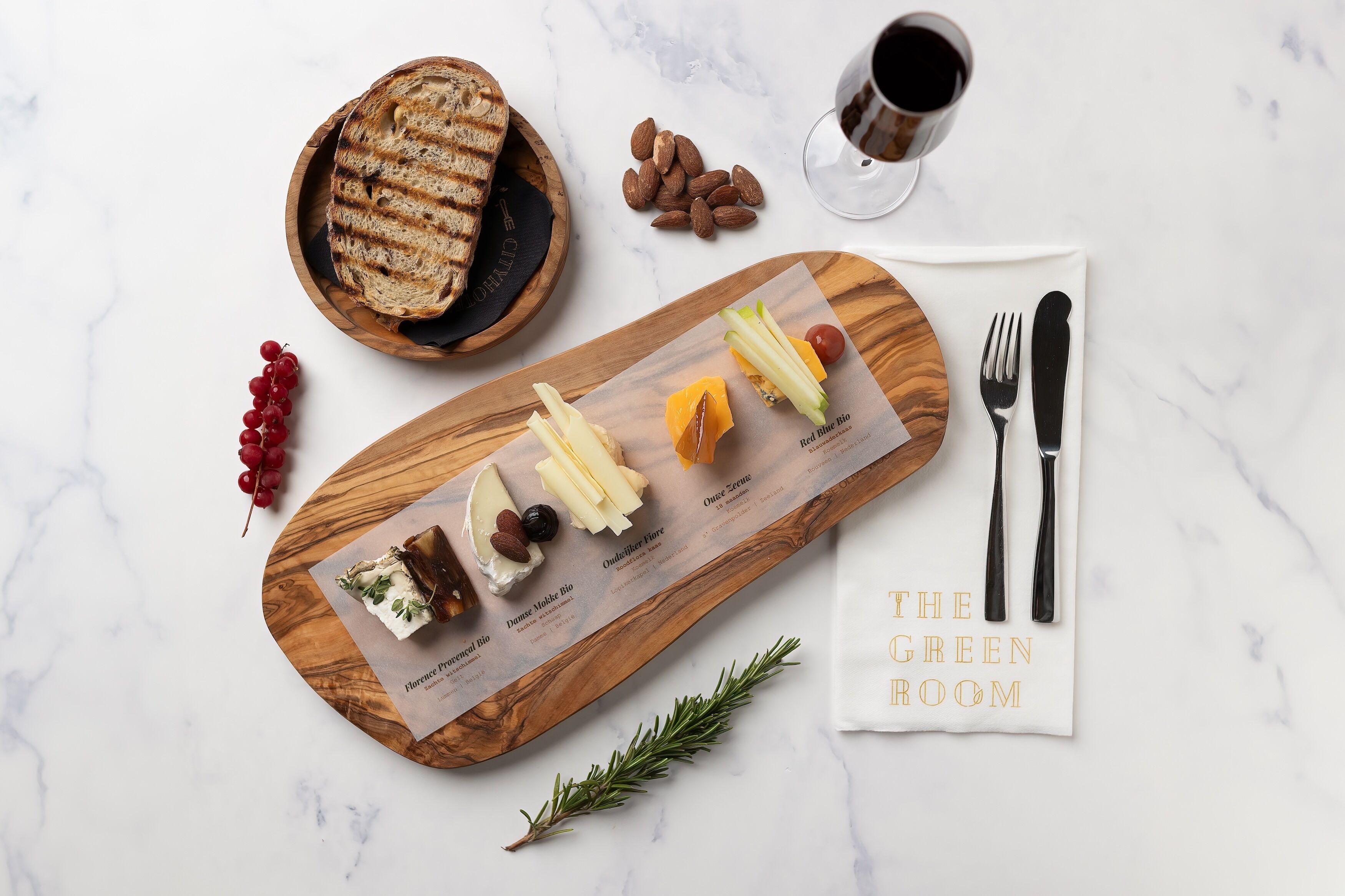 Breakfast, lunch and dinner served